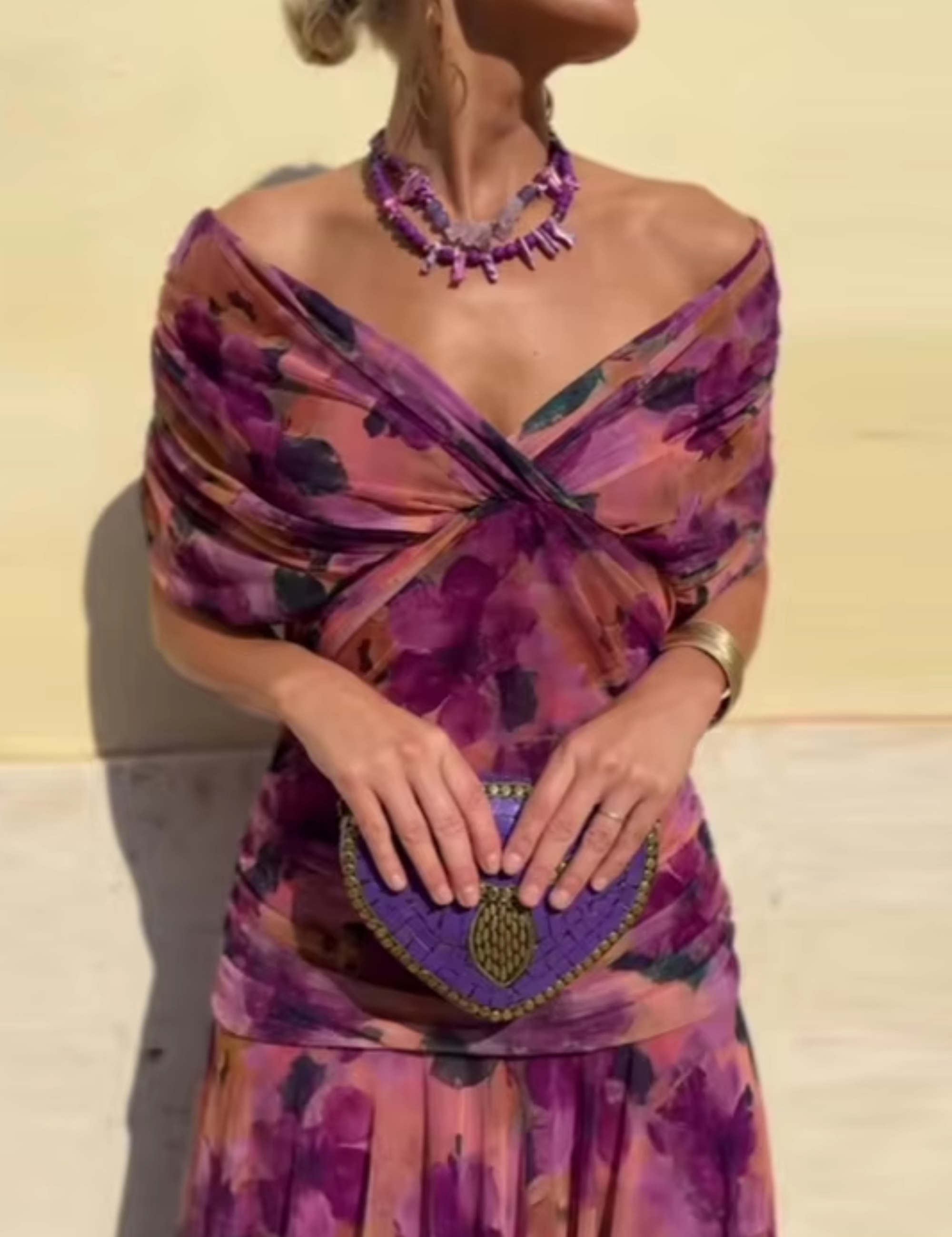 Louise | Elegancka Sukienka Maxi na Przyjęcie z Dekoltem w Serek